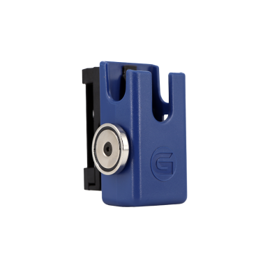 Portacargador con iman azul Ghost International