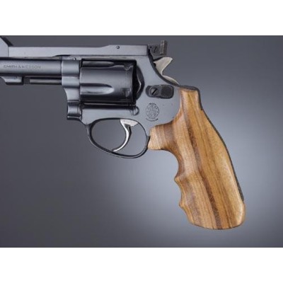 Cacha madera oscura dedos marcados revólver SW armazón J HOGUE
